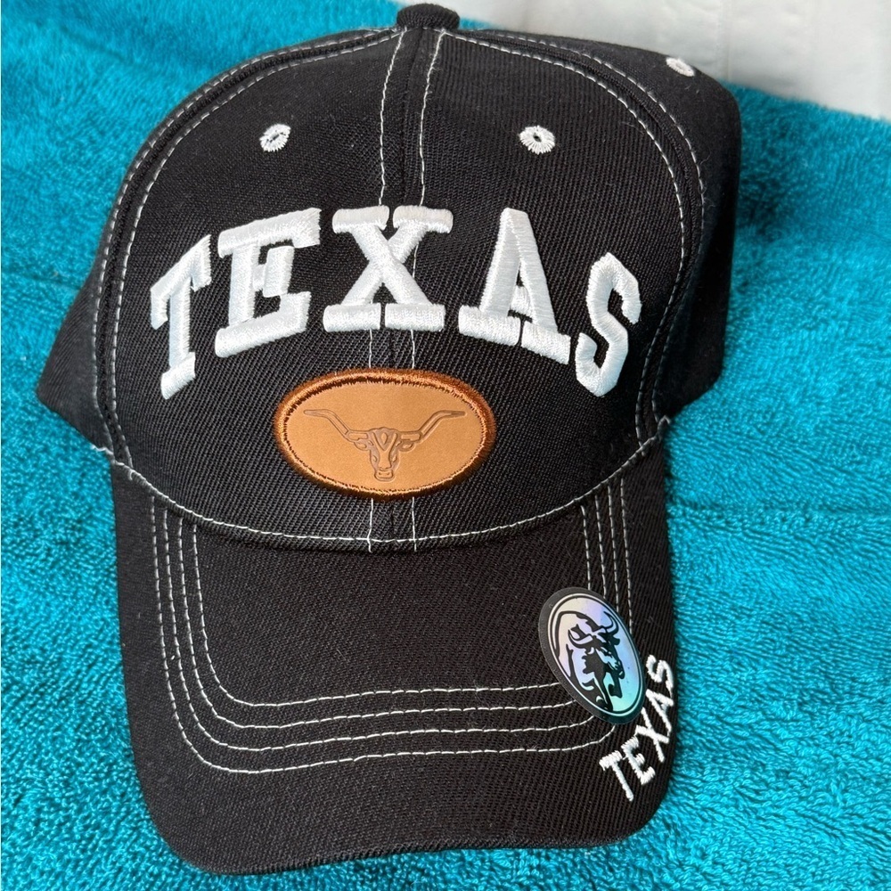 NWOT Texas Longhorns Black Baseball Cap Hook & Loop‎ Adjustable Back Strap